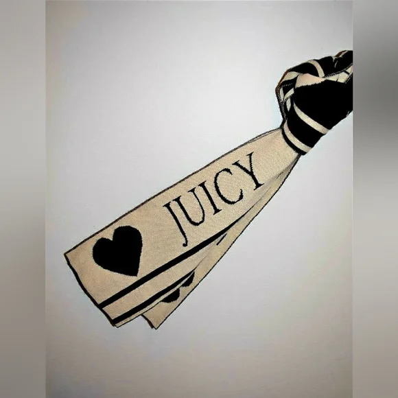 Juicy Couture Black and White Collegiate Logo Soft Wool Long S… - Picture 2 of 9